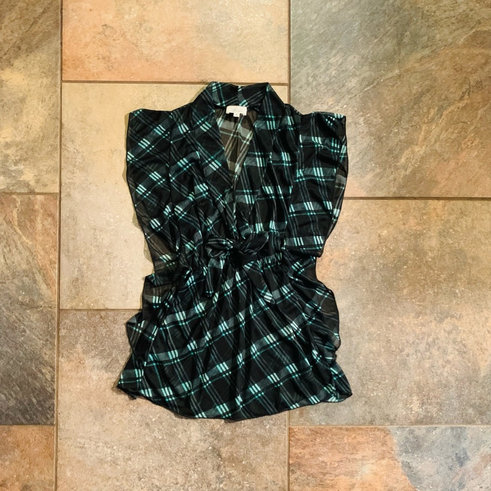 SEXY FLIRTY DRESSY top by LASHES from Dillards L So pretty!